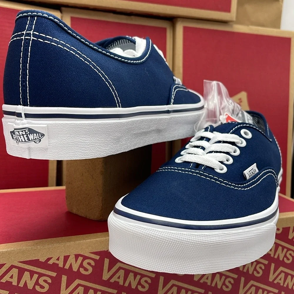 Vans WMNS Authentic (Angstrping) Dress blue/True White
VN000EE332D
Sneakers - Picture 11 of 16
